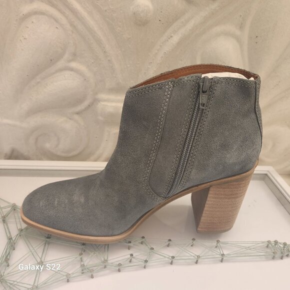 Lucky Brand "Pellyon" Grey/Blue Leather Booties. NWT. Size 8.5 - Picture 2 of 12